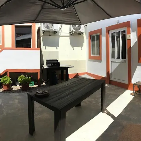 Casa O Futuro Panzió Alcobaça