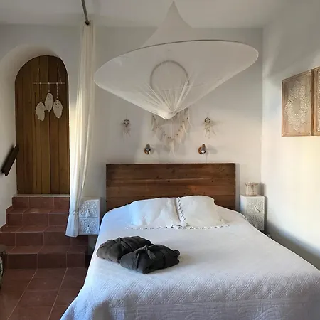 Casa O Futuro ベッド・アンド・ブレックファスト アルコバサ