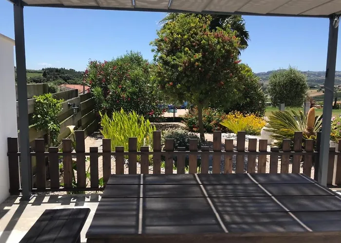 לינה וארוחת בוקר Casa O Futuro